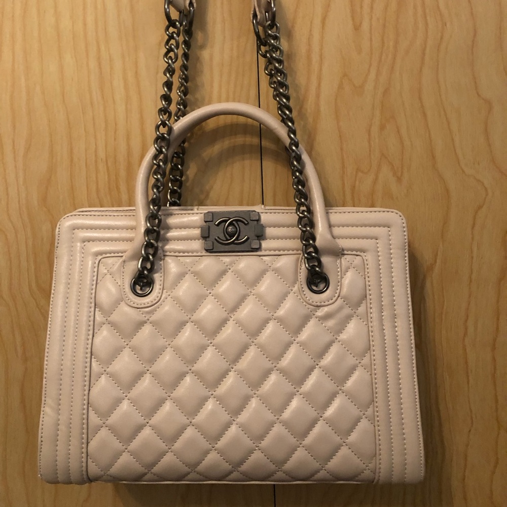 Purse like new offers welcome